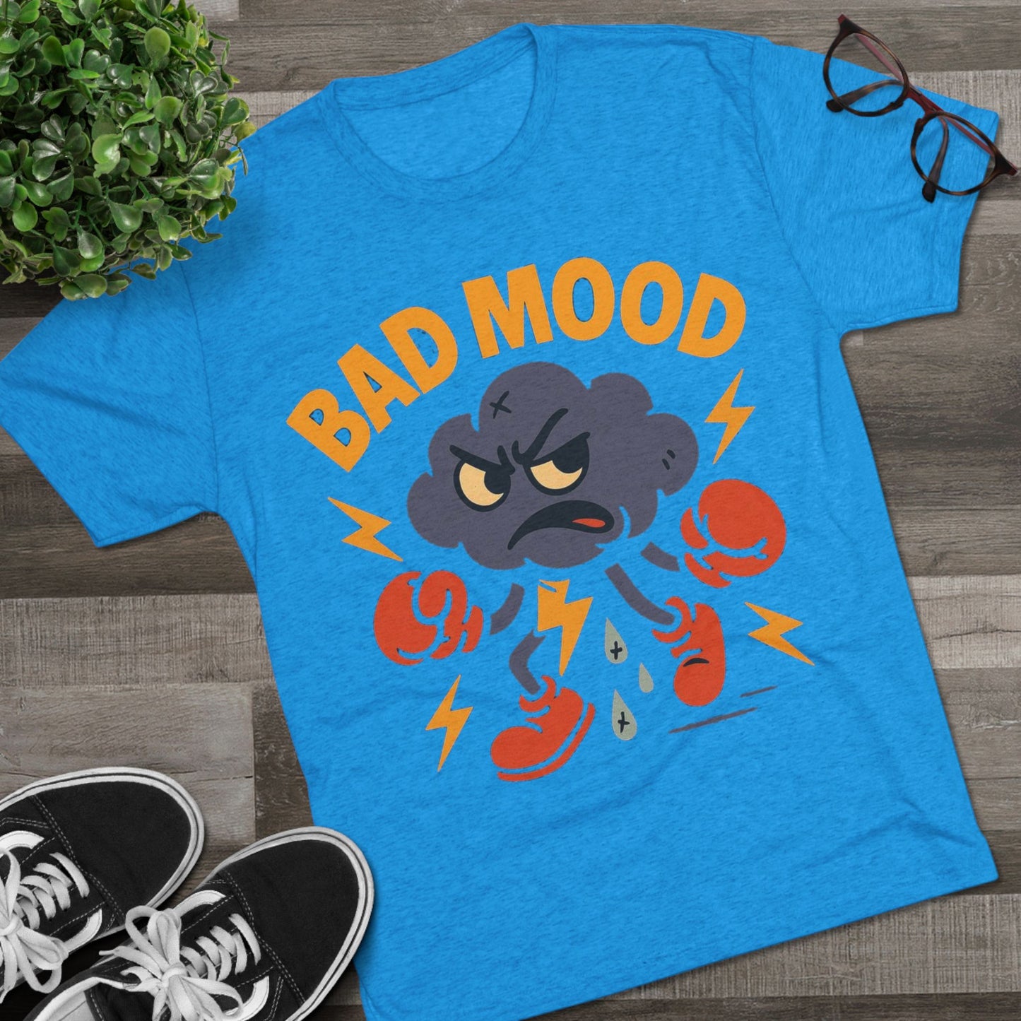 Low Battery Funny Tee, Unisex Humor Shirt, Gift for Tech Lovers, Smartphone Lovers T-Shirt, Geeky Casual Wear