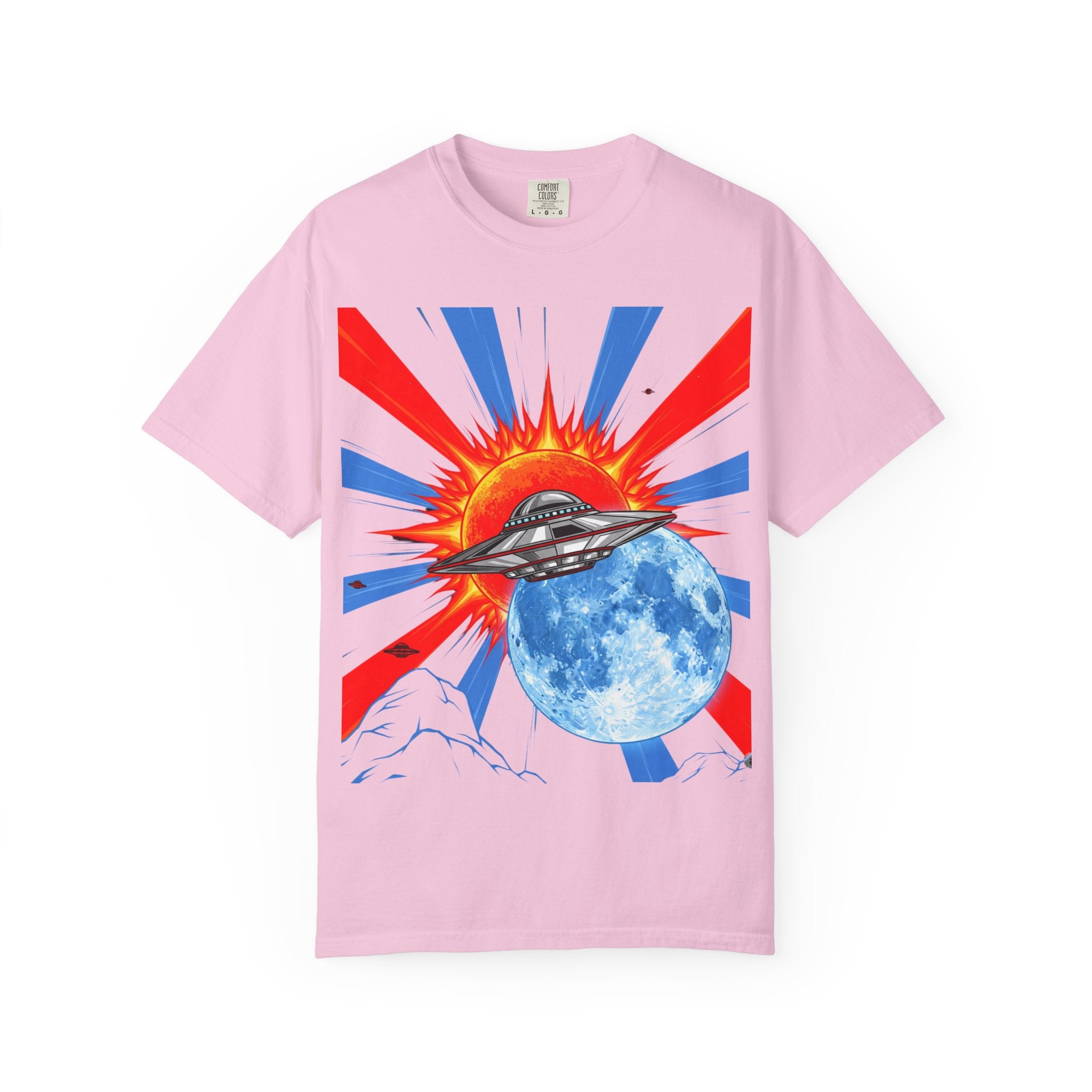 Retro Space Graphic T-shirt - Unisex Cartoon UFO Tee, Gift for Sci-fi Lovers, Casual Wear, Vintage Style, Summer Outfit