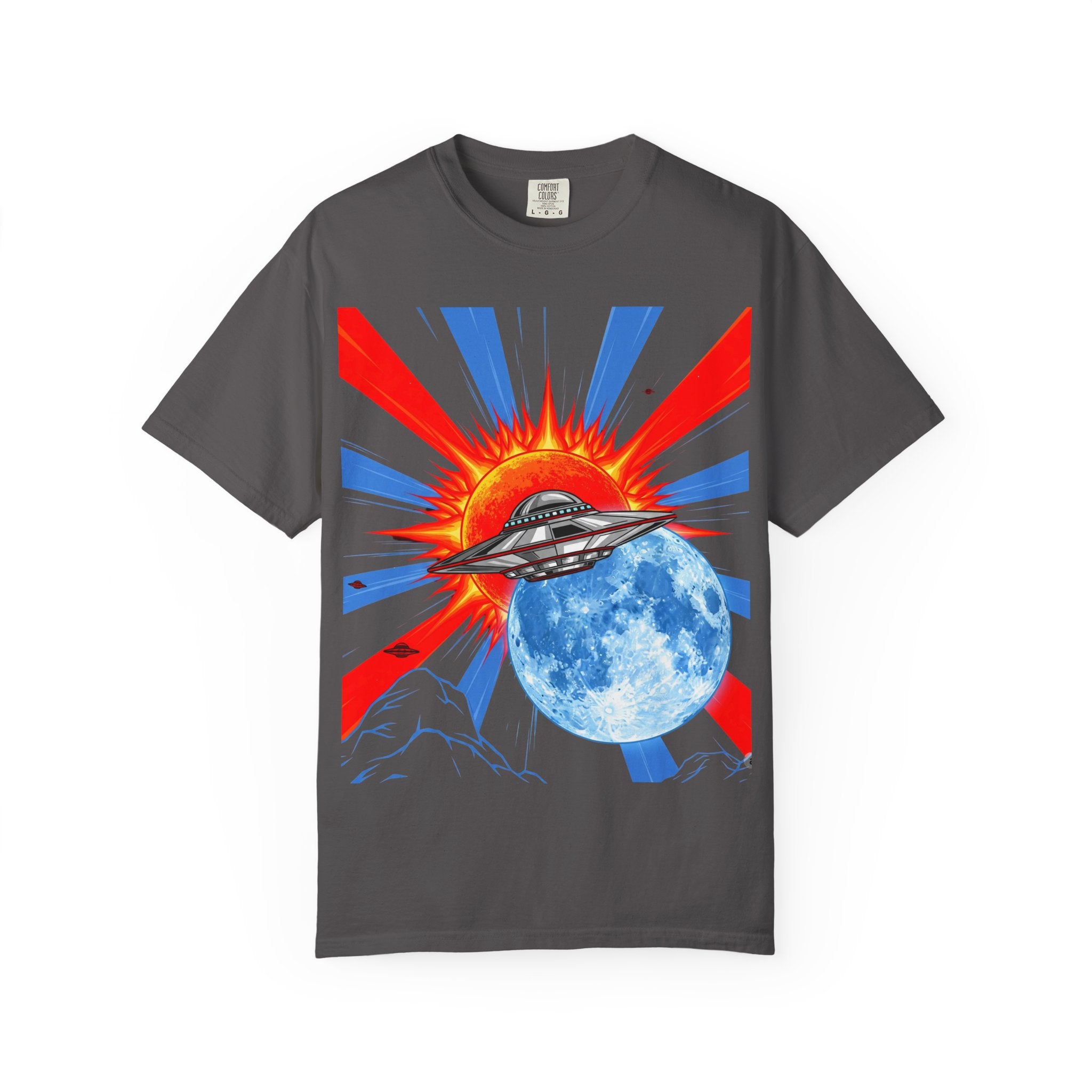 Retro Space Graphic T-shirt - Unisex Cartoon UFO Tee, Gift for Sci-fi Lovers, Casual Wear, Vintage Style, Summer Outfit