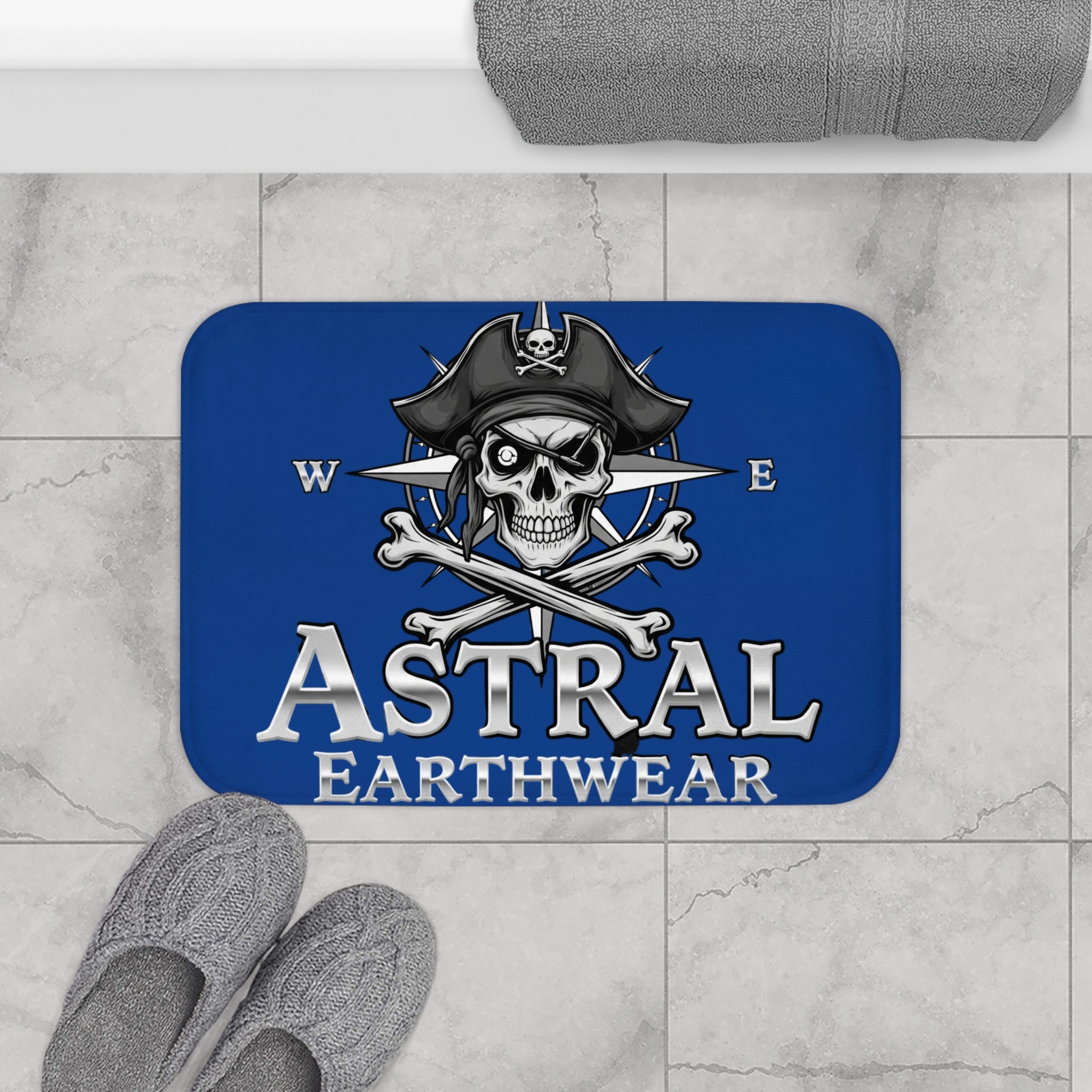Pirate-Themed Bath Mat, Nautical Decor for Beach Lovers, Unique Bathroom Gift, Pirate Skull Design for Home, Funny Bathroom Accessories