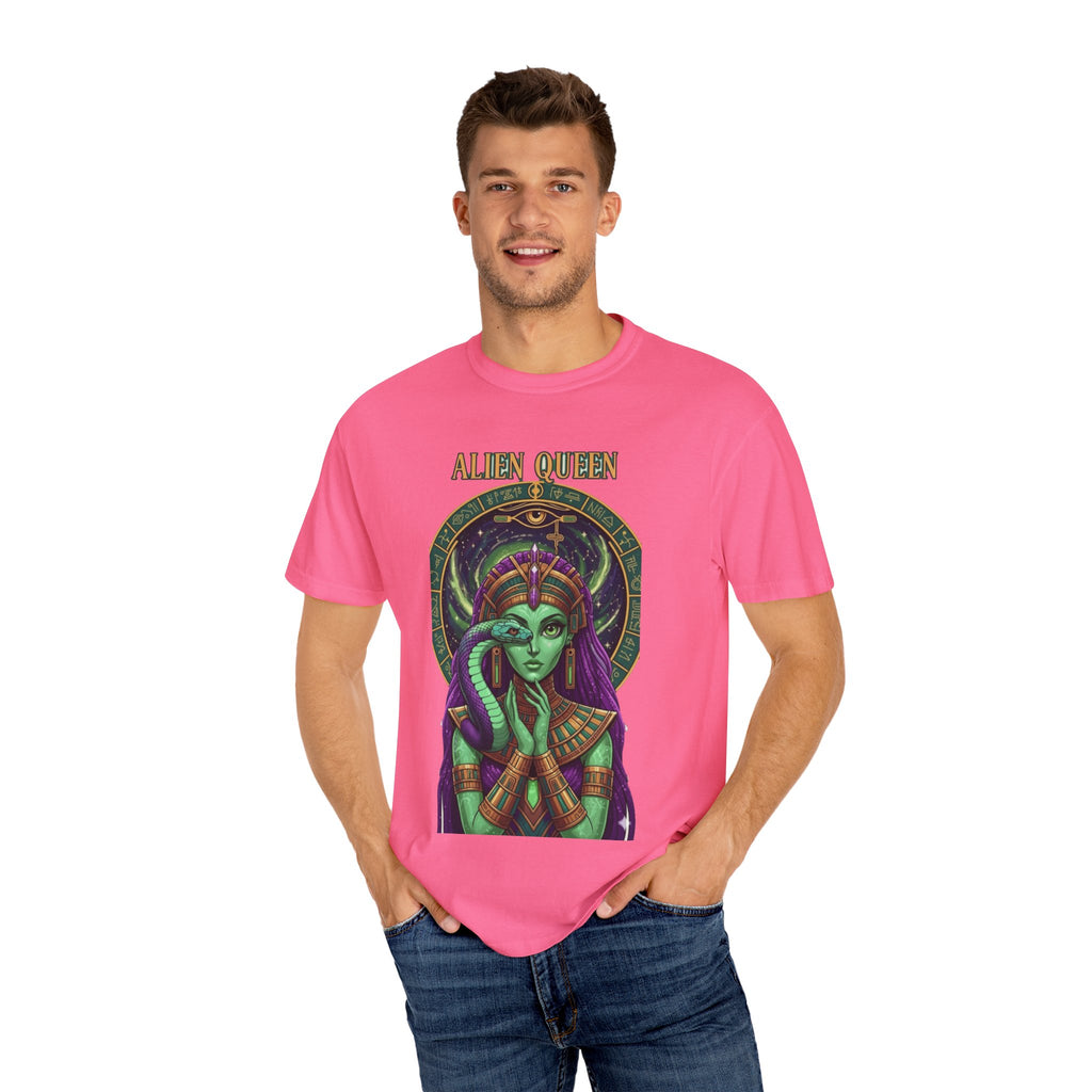 Alien Queen T-Shirt, Unisex Graphic Tee, Vintage-Style Apparel, Space-Themed Gift, Cool Casual Wear, Festival Fashion, Unique Gift Idea