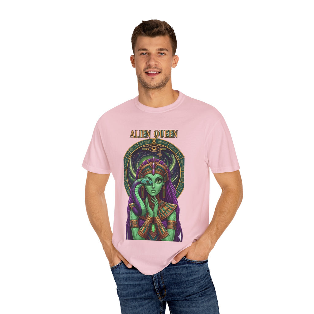 Alien Queen T-Shirt, Unisex Graphic Tee, Vintage-Style Apparel, Space-Themed Gift, Cool Casual Wear, Festival Fashion, Unique Gift Idea