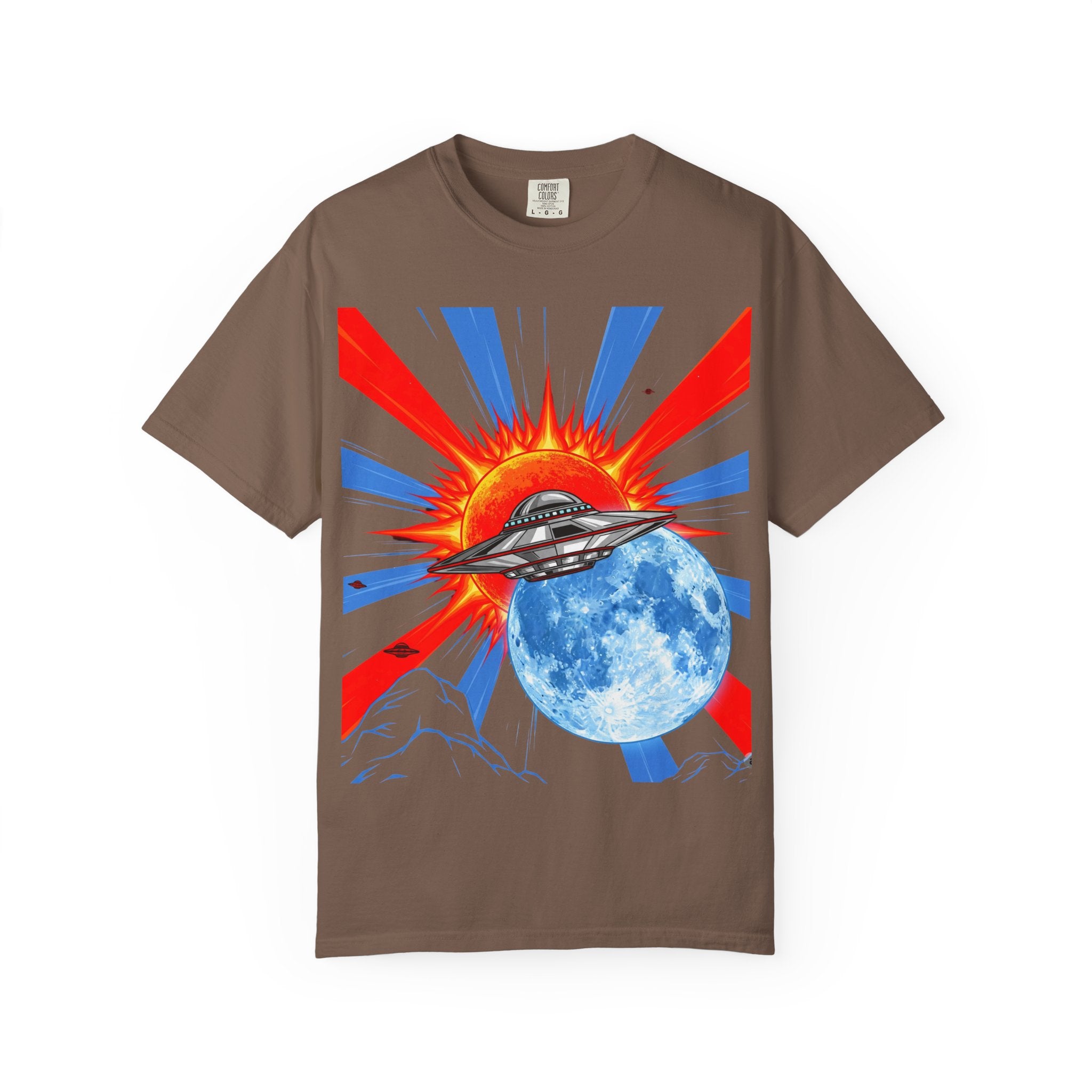 Retro Space Graphic T-shirt - Unisex Cartoon UFO Tee, Gift for Sci-fi Lovers, Casual Wear, Vintage Style, Summer Outfit