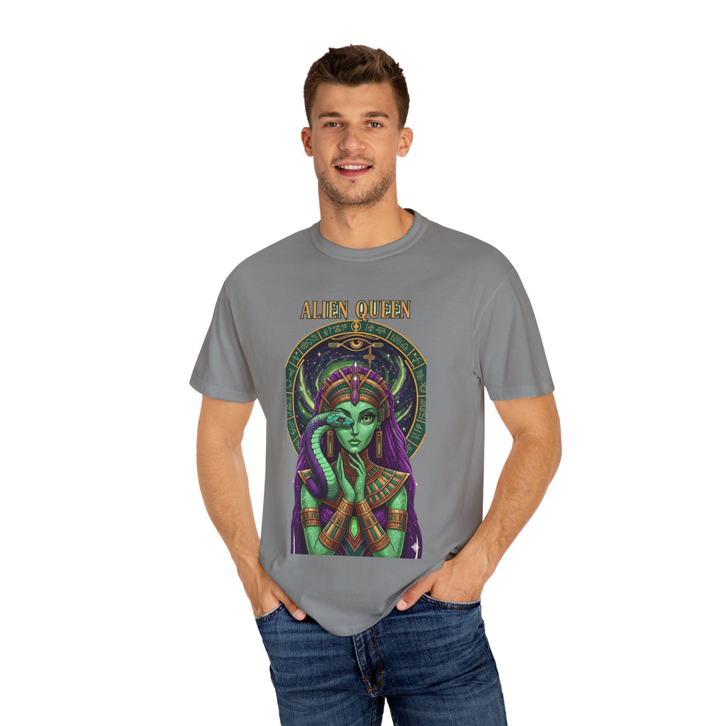 Alien Queen T-Shirt, Unisex Graphic Tee, Vintage-Style Apparel, Space-Themed Gift, Cool Casual Wear, Festival Fashion, Unique Gift Idea