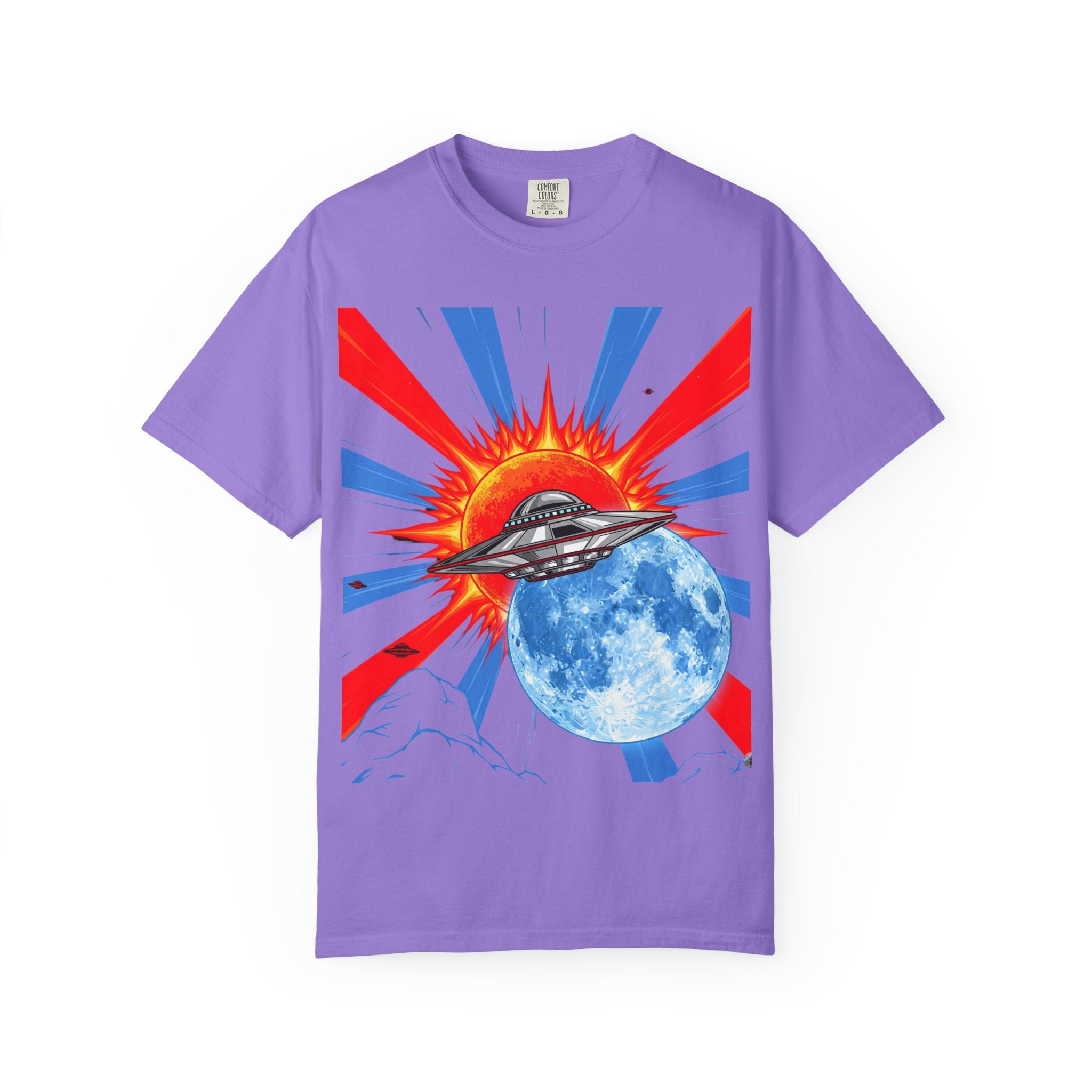 Retro Space Graphic T-shirt - Unisex Cartoon UFO Tee, Gift for Sci-fi Lovers, Casual Wear, Vintage Style, Summer Outfit