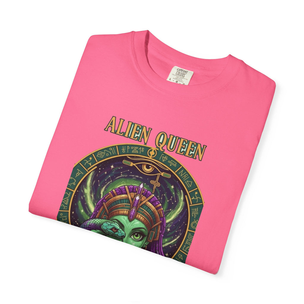 Alien Queen T-Shirt, Unisex Graphic Tee, Vintage-Style Apparel, Space-Themed Gift, Cool Casual Wear, Festival Fashion, Unique Gift Idea
