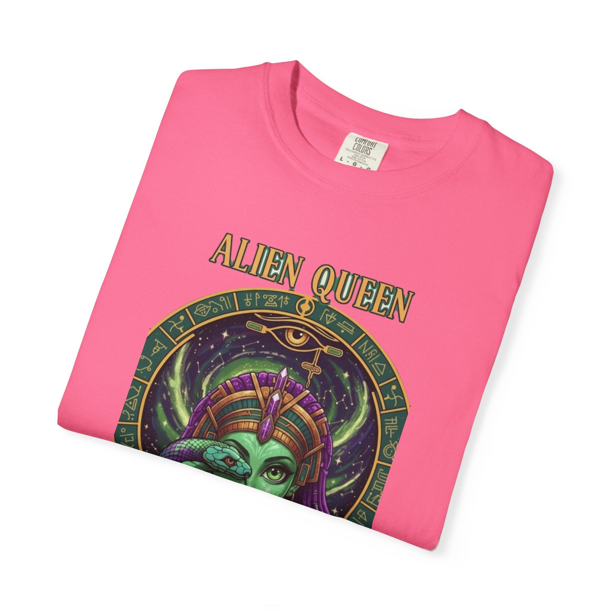 Alien Queen T-Shirt, Unisex Graphic Tee, Vintage-Style Apparel, Space-Themed Gift, Cool Casual Wear, Festival Fashion, Unique Gift Idea