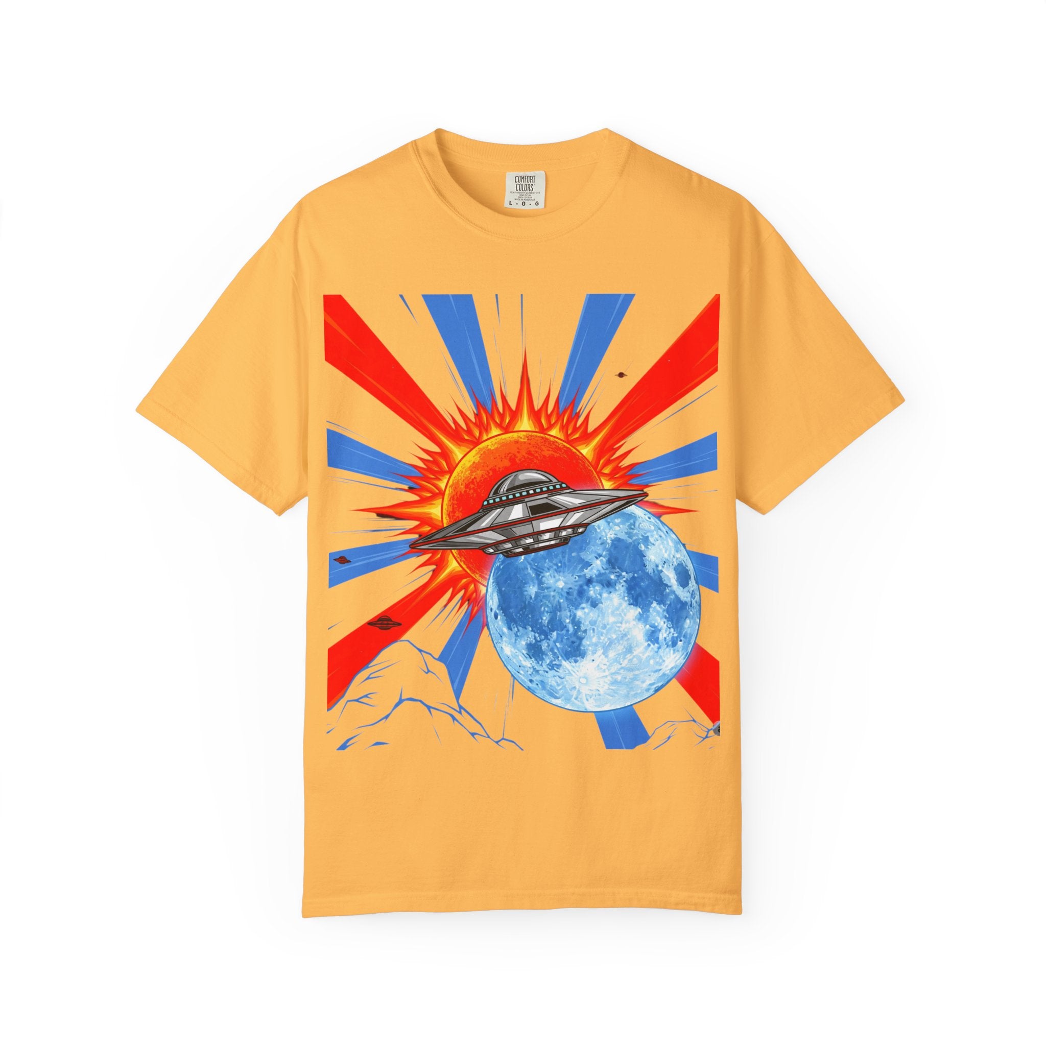 Retro Space Graphic T-shirt - Unisex Cartoon UFO Tee, Gift for Sci-fi Lovers, Casual Wear, Vintage Style, Summer Outfit