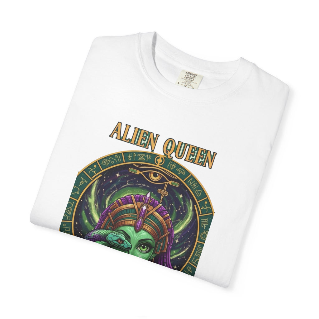 Alien Queen T-Shirt, Unisex Graphic Tee, Vintage-Style Apparel, Space-Themed Gift, Cool Casual Wear, Festival Fashion, Unique Gift Idea