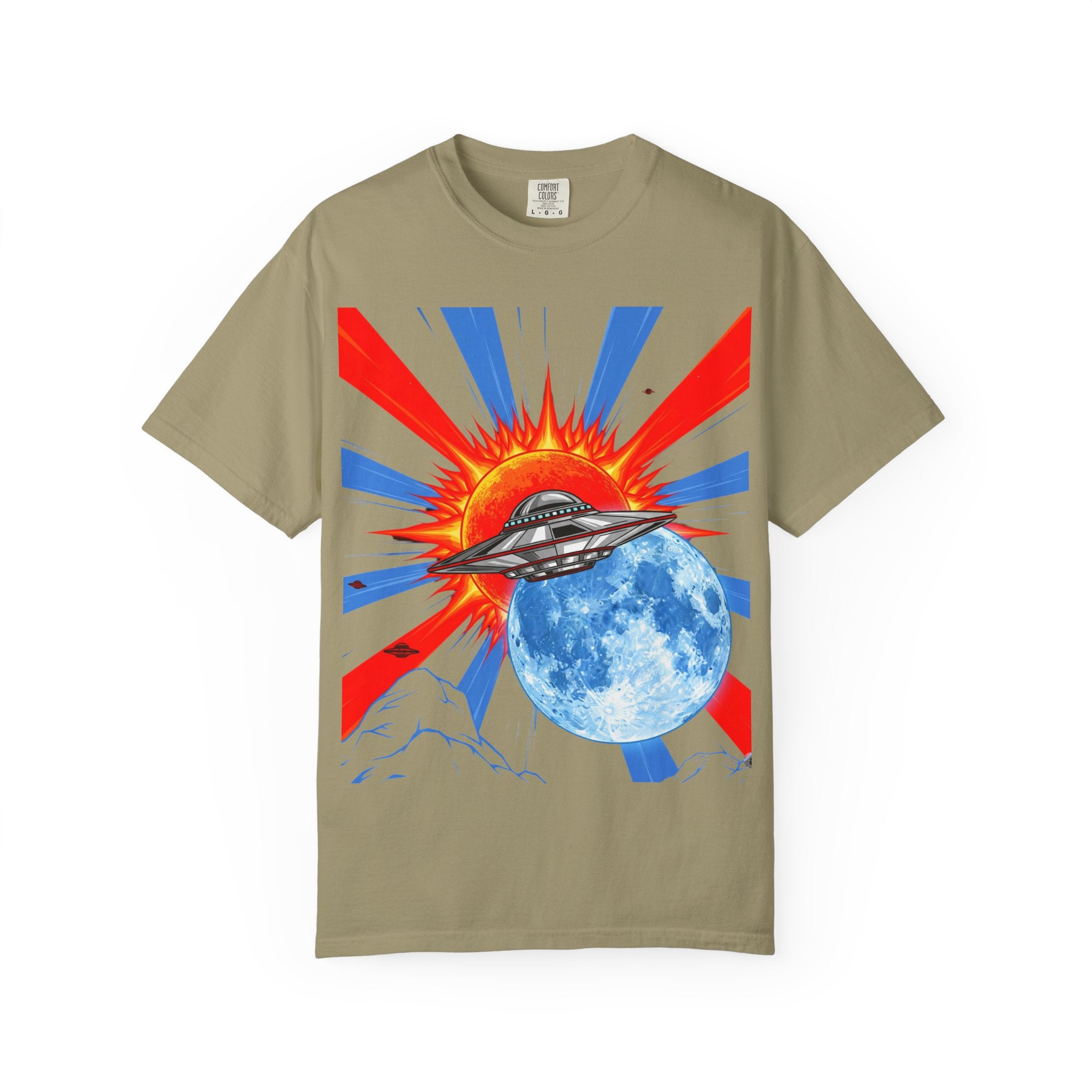 Retro Space Graphic T-shirt - Unisex Cartoon UFO Tee, Gift for Sci-fi Lovers, Casual Wear, Vintage Style, Summer Outfit